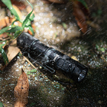 WUBEN L1 Rotating Head Dual - Beam Magnetic Base Torch - Refraction Lighting