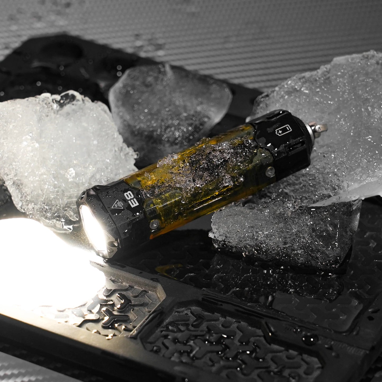 WUBEN E8 Compact Modular EDC Torch - Refraction Lighting