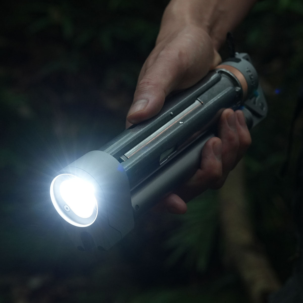 ouTask TD2 Telescopic Lantern - Refraction Lighting