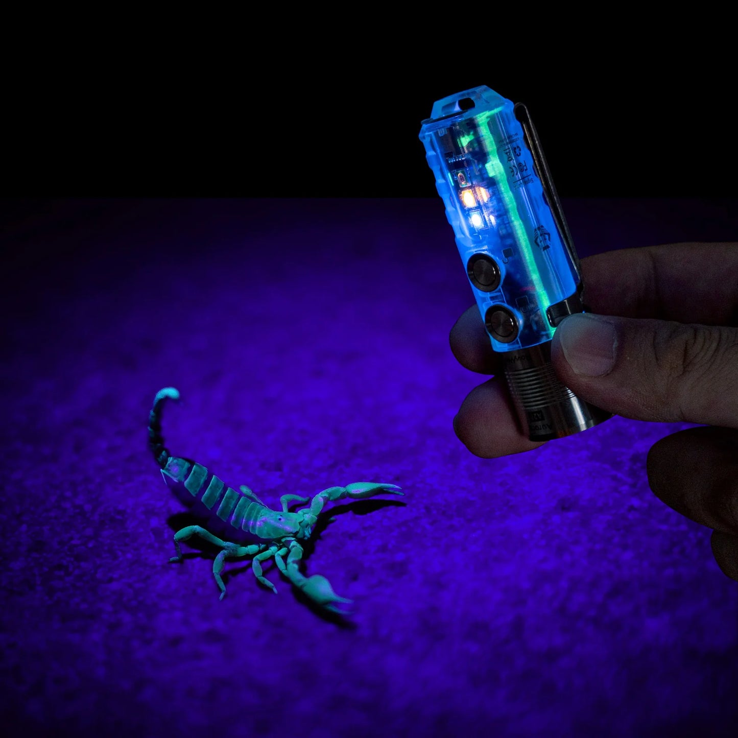 RovyVon Aurora A28 2nd Generation USB - C Versatile EDC Torch with Sidelights - Refraction Lighting
